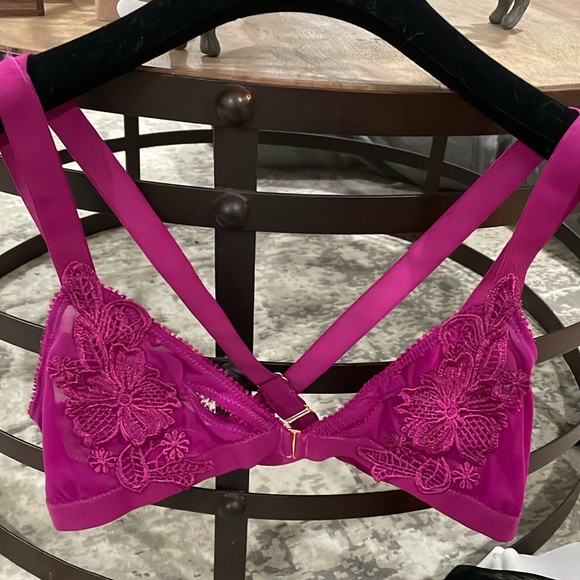 New without tags Honey lace front closure bra size Large - Picture 2 of 9